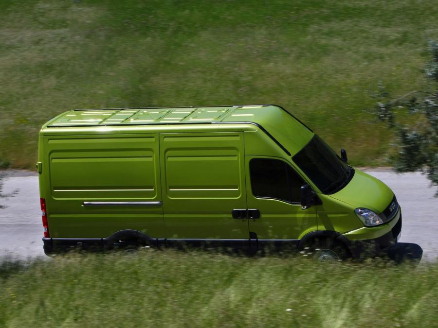  Iveco EcoDaily Van 2009 года  (фото 11 из 18)